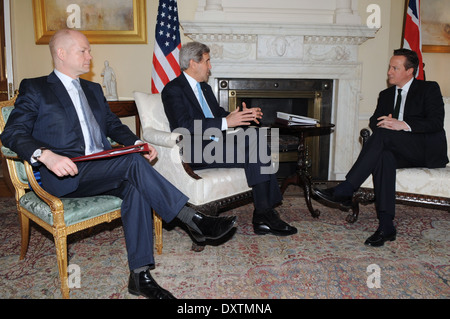 Secretary Kerry trifft sich mit dem britischen Premierminister Cameron, Außenminister Hague Stockfoto