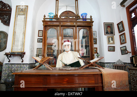 Ein Zimmer in El Annabi Haus, ein typisches Wohnhaus in Sidi Bou Said, Tunesien. Stockfoto