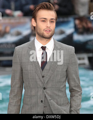 London, UK, 31. März 2014 Douglas Booth kommt bei der UK-Premiere von "Noah" im Odeon Leicester Square Credit: MRP/Alamy Live News Stockfoto