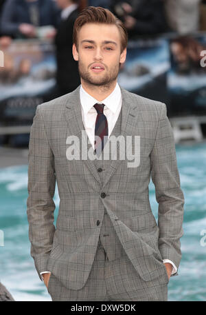 London, UK, 31. März 2014 Douglas Booth kommt bei der UK-Premiere von "Noah" im Odeon Leicester Square Credit: MRP/Alamy Live News Stockfoto