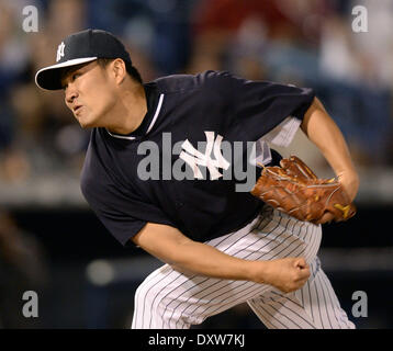 Tampa, Florida, USA. 28. März 2014. Masahiro Tanaka (Yankees) MLB: Masahiro Tanaka von der New York Yankees Stellplätze in einem Frühling Training Baseball-Spiel gegen die Miami Marlins an George M. Steinbrenner Field in Tampa, Florida, Vereinigte Staaten von Amerika. © AFLO/Alamy Live-Nachrichten Stockfoto