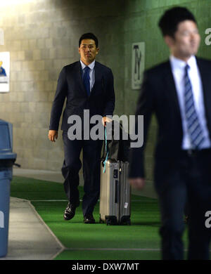 Tampa, Florida, USA. 29. März 2014. Masahiro Tanaka (Yankees) MLB: Masahiro Tanaka von der New York Yankees verlässt das Team Frühling Schulungseinrichtung, nachdem die New York Yankees Baseball Trainingscamp in Tampa, Florida, Vereinigte Staaten von Amerika Frühling. © AFLO/Alamy Live-Nachrichten Stockfoto