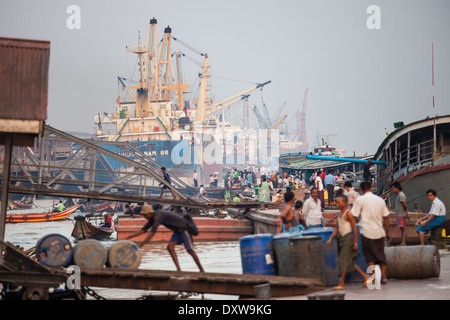 Hafen in Yangon, Myanmar Stockfoto