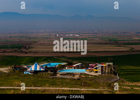 Fun Park und Schwimmbad in Landschaft bei Pamukkale, Türkei Stockfoto