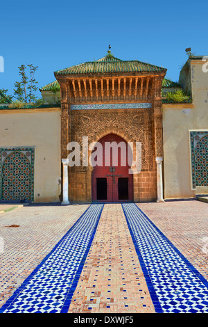 Eintritt in die Rotunde von Moulay Ismail Ibn Sharif, regierte 1672 – 1727. Ein UNESCO-Weltkulturerbe. Meknès, Marokko. Stockfoto