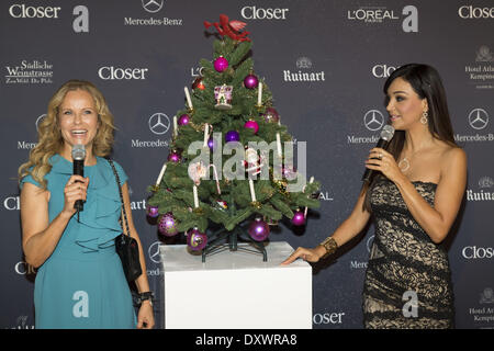 Katja Burkard Verona Pooth am Weihnachtsbaum Charity-Event "Lächeln näher" vom deutschen Magazin "Näher" näher Villa. Wo: Hamburg Deutschland wenn: 14. November 2012 Stockfoto