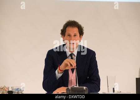 Turin, Italien. 31. März 2014. John Elkan spricht bei Fiat Generalversammlung, in Turin, Italien, am 31. März 2014. Dies ist einer der letzten Sitzungen vor der Zusammenführung von Fiat und Chrysler in der neuen Firma Fiat Chrysler Automobile. © Mauro Ujetto/NurPhoto/ZUMAPRESS.com/Alamy Live-Nachrichten Stockfoto