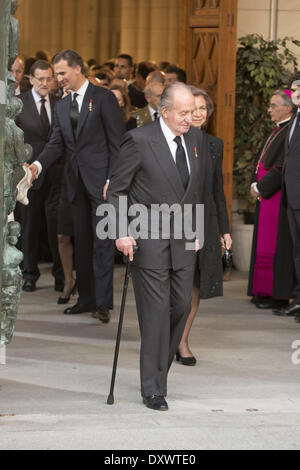 Madrid, Spanien. 31. März 2014. König Juan Carlos von Spanien besuchen Sie das Staatsbegräbnis für ehemaligen spanischen Ministerpräsidenten Adolfo Suarez in der Almudena-Kathedrale am 31. März 2014 in Madrid, Spanien. Suarez, der am 23. März in Madrid starb, war der erste demokratisch gewählte spanische Ministerpräsident nach dem Tod des Diktators General Francisco Franco. (Foto von Oscar Gonzalez/NurPhoto) Bildnachweis: Oscar Gonzalez/NurPhoto/ZUMAPRESS.com/Alamy Live-Nachrichten Stockfoto