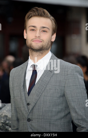 Douglas Booth kommt für die UK Premiere von Noah. Stockfoto