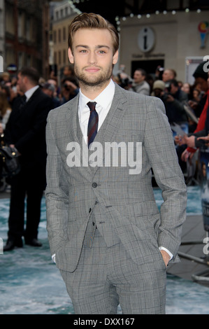 Douglas Booth kommt für die UK Premiere von Noah. Stockfoto