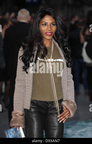 Sinitta ankommen für die UK Premiere oder Noah, im Odeon Leicester Square, London. 31/03/2014/Picture alliance Stockfoto