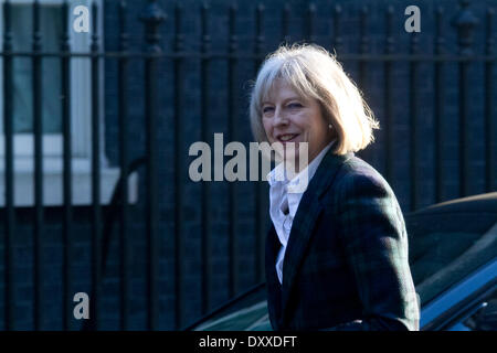 Westminster London, UK. 1. April 2014. Secretary Of State for Home Abteilung Theresa kann in 10 Downing Street für die wöchentlichen Kabinettssitzung Kredit ankommt: Amer Ghazzal/Alamy Live-Nachrichten Stockfoto