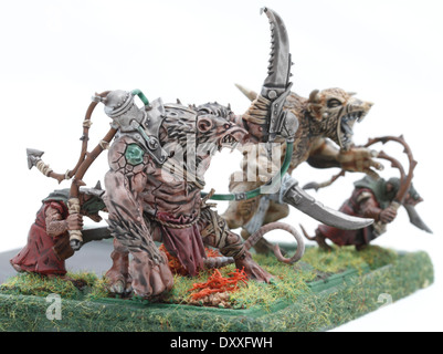 Skaven Rattenoger + Clan malte Moulder Packmasters Fotografen Stockfoto