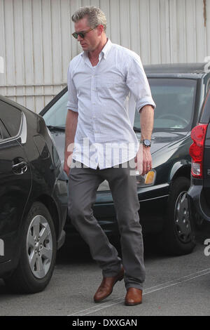 Eric Dane unterwegs zu sehen. Los Angeles-Kalifornien - 05.12.12 Featuring: Eric Dane unterwegs zu sehen. Wann: 5. Dezember 2012 Stockfoto