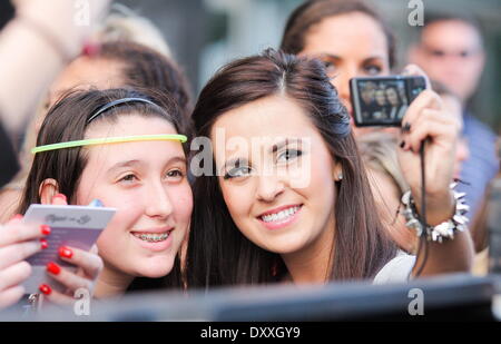 Megan & Liz Jingle Ball - Y100 des Dorfes Jingle Ball 2012 bei BB & T Center Miami Florida - 08.12.12 mit: Megan & Liz Where: USA bei: 8. Dezember 2012 / WENN Stockfoto