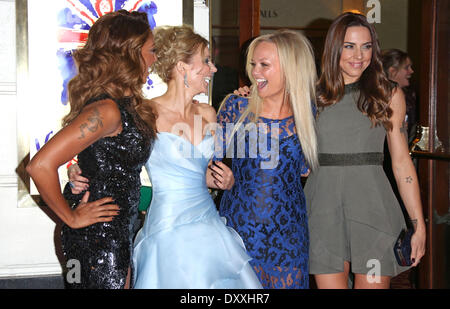 Melanie Brown alias Mel B Geri Halliwell Melanie Chisholm aka Mel C Emma Bunton VIVA Forever Spice Girls Musical statt am Piccadilly Theatre - Ankünfte London England - 11.12.12 Featuring: Melanie Brown alias Mel B, Geri Halliwell, Melanie Chisholm Alias mich Stockfoto