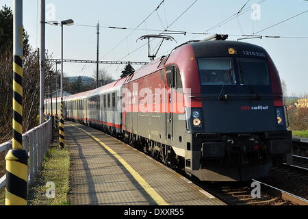 Tschechische Bahn, CD, elektrifiziert, Zug, Lok, Railjet Stockfoto