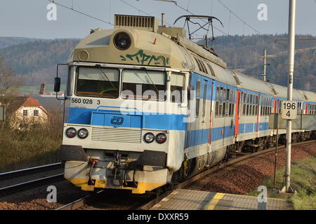 Tschechische Bahn, CD, elektrifiziert, Zug, Lok, CKD Vagonka Stockfoto