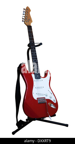 rot e-Gitarre auf einem Ständer isoliert auf weißem Hintergrund Stockfoto