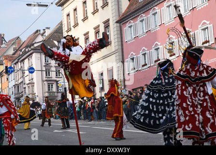 Deutschland, Baden-Wurttemberg, Rottweil, Schwäbisch-alemannischen Fastnacht, Narrensprung, Narrensprung, Schwäbisch-Alemannische Fastnacht Stockfoto