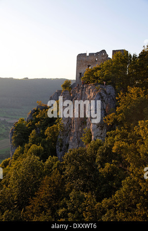 Deutschland, Baden-Württemberg, Schwäbische Alb (UNESCO-Biosphären-Reservat), Neidlingen, Blick vom Stein Burgruine Reuss Stockfoto