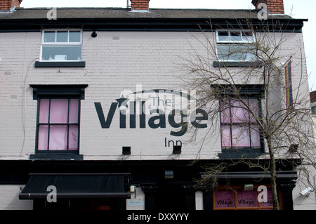 Gay Village, Birmingham, UK. Das Village Inn. Stockfoto