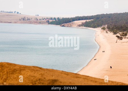 Strand im Gebiet von Khuzhir, Insel Olkhon, Baikalsee, Sibirien, Russland Stockfoto