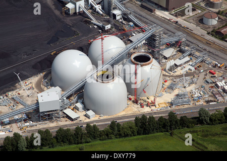 Luftaufnahme des Kraftwerks zur Energieerzeugung aus Biomasse (im Bau, aber fast fertig gestellt) in Drax, North Yorkshire Stockfoto