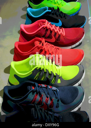 Nike Athletic Schuhe mit Swoosh Logo, Stockfoto