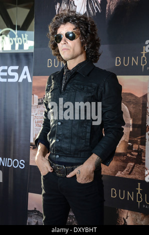Spanisch rock Sänger Enrique Bunbury, posiert für die Medien vor seiner Pressekonferenz im Hard Rock Café, Heredia, Costa Rica Stockfoto
