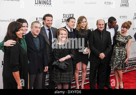 Tribeca lehrt nutzen: "Silver Linings Playbook" Premiere im Ziegfeld Theatre mit: Cast und Crew wo: New York City USA bei: 12. November 2012 Stockfoto