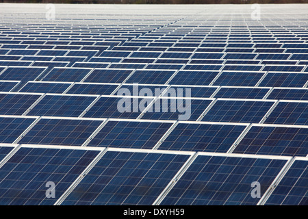 Freifläche solar Photovoltaik-Anlage, Solar Troisdorf, F + S, Troisdorf-Oberlar, Deutschland, Europa Stockfoto