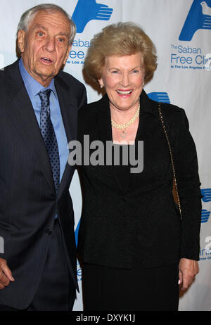 Saban freie Klinik Gala im Beverly Hilton Hotel - Anreise mit: Garry Marshall Where: Beverly Hills Kalifornien USA bei: 19. November 2012 Stockfoto