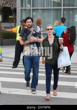 Prominenten verlassen Yo Gabba Gabba! Live auf dem Nokia Theater mit: Wes Bentley, Charles Bentley wo: Los Angeles Kalifornien USA bei: 23. November 2012 Stockfoto