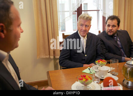 David Lynch trifft Präsident von Bydgoszcz Rafal Bruski Polen mit: David Lynch, Rafal Bruski wo: Bydgoszcz Polen bei: 24. November 2012 Stockfoto