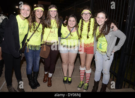 Q102 Jingle Ball 2012 bei Wells Fargo Center mit: Fans wo: Philadelphia PA USA bei: 4. Dezember 2012 Stockfoto