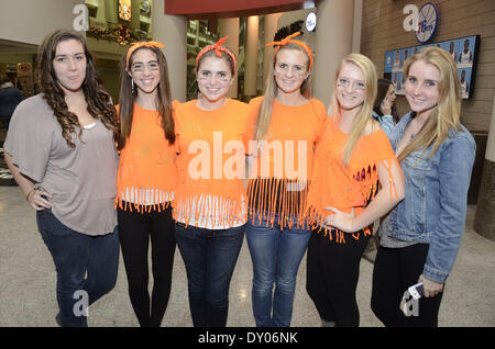 Q102 Jingle Ball 2012 bei Wells Fargo Center mit: Fans wo: Philadelphia PA USA bei: 4. Dezember 2012 Stockfoto