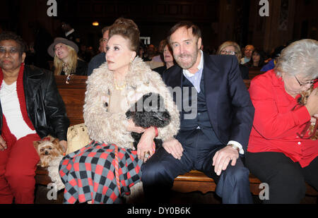 ASPCA Segnung der Tiere in der Christ Church United Methodist mit: Cindy Adams, prominenten Anwalt Barry Slotnick Where: New York City-NY-USA bei: 9. Dezember 2012 Stockfoto