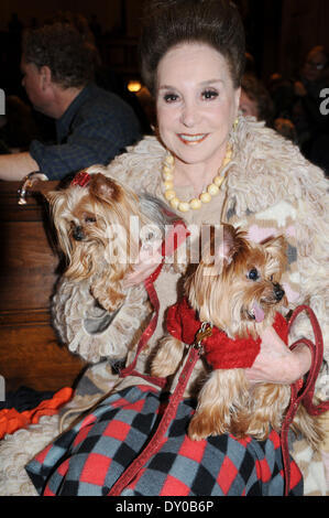 ASPCA Segnung der Tiere in der Christ Church United Methodist mit: Cindy Adams, Senior Minister Stephen Bauman wo: New York City-NY-USA bei: 9. Dezember 2012 Stockfoto