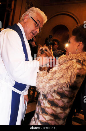 ASPCA Segnung der Tiere in der Christ Church United Methodist mit: Cindy Adams, Senior Minister Stephen Bauman wo: New York City-NY-USA bei: 9. Dezember 2012 Stockfoto