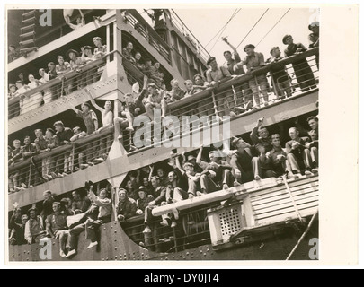 Ausbildungslagern Abfahrt Sydney, 9. / 10. Januar 1940, von Sam Hood Stockfoto