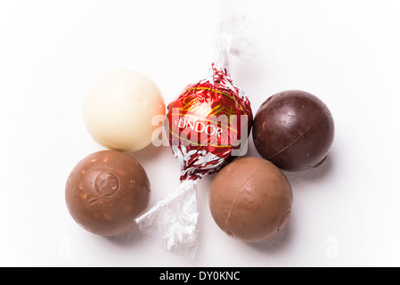 Lindt Lindor sortiert Pralinen Stockfoto