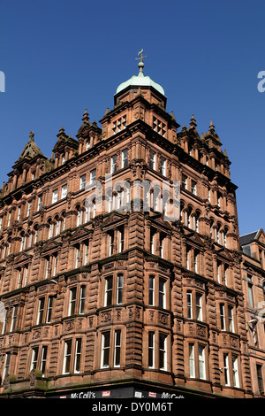 Roter Sandstein a Gebäude an der Kreuzung West George Street und Dundas Street in Glasgow City Centre, Schottland, UK Stockfoto