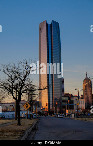 Blick auf Devon Tower in der Innenstadt von Oklahoma City. Stockfoto