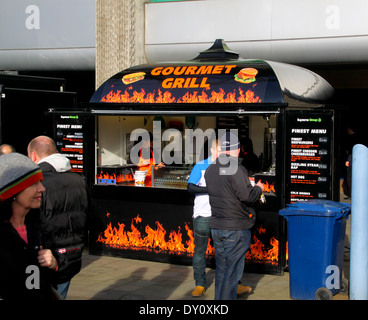 Gourmet-Grill Burger van bei Sportveranstaltung Stockfoto