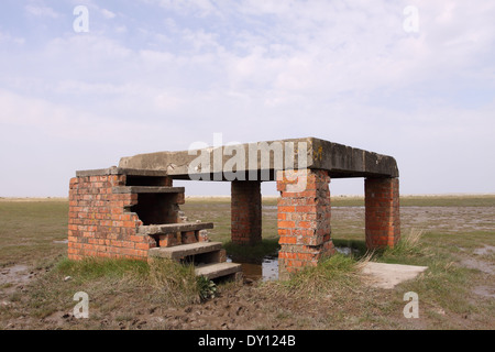 Steart Halbinsel einen alten militärischen Bereich Bauplattform auf den Salzwiesen vor Bridgwater Bay Somerset Stockfoto