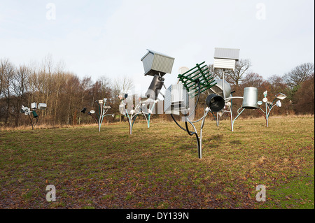 Bäume Alternative Landschaft Komponenten Skulpturen bei Yorkshire Sculpture Park West Bretton Wakefield England Vereinigtes Königreich UK Stockfoto