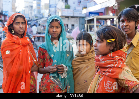 Pushkar, Rajasthan, Indien, Asien. Porträt von einheimischen Kindern Stockfoto