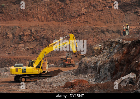 Indien Jharkhand Noamundi Tagebau Eisenerz Besetzung für Tata Steel Stockfoto