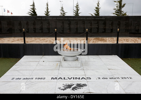 ewige Flamme Islas Malvinas Krieg Denkmal Ushuaia, Argentinien Stockfoto